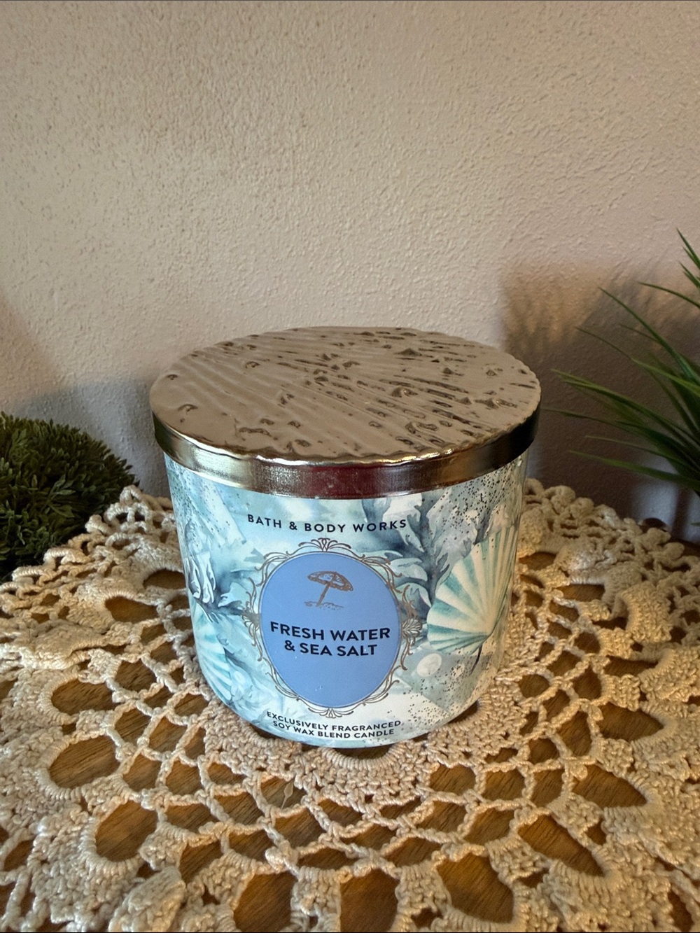 Bath & Body Works Fresh Water & Sea Salt Scented Candle - Blue